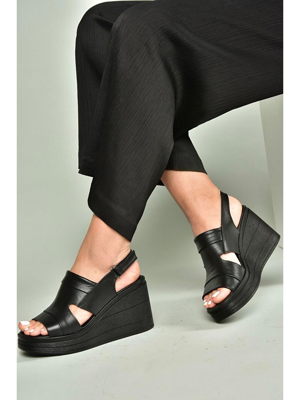 Siyah Kadın Dolgu Topuklu Ayakkabı U5559603-2