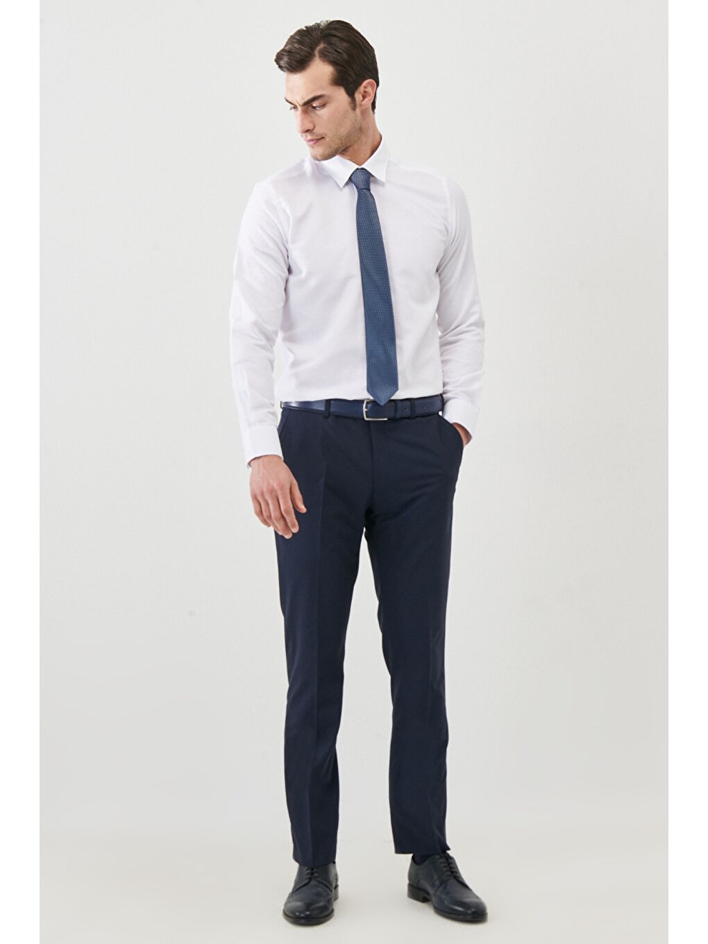 Erkek Lacivert Regular Fit Mono Yaka Nano Takım Elbise-5