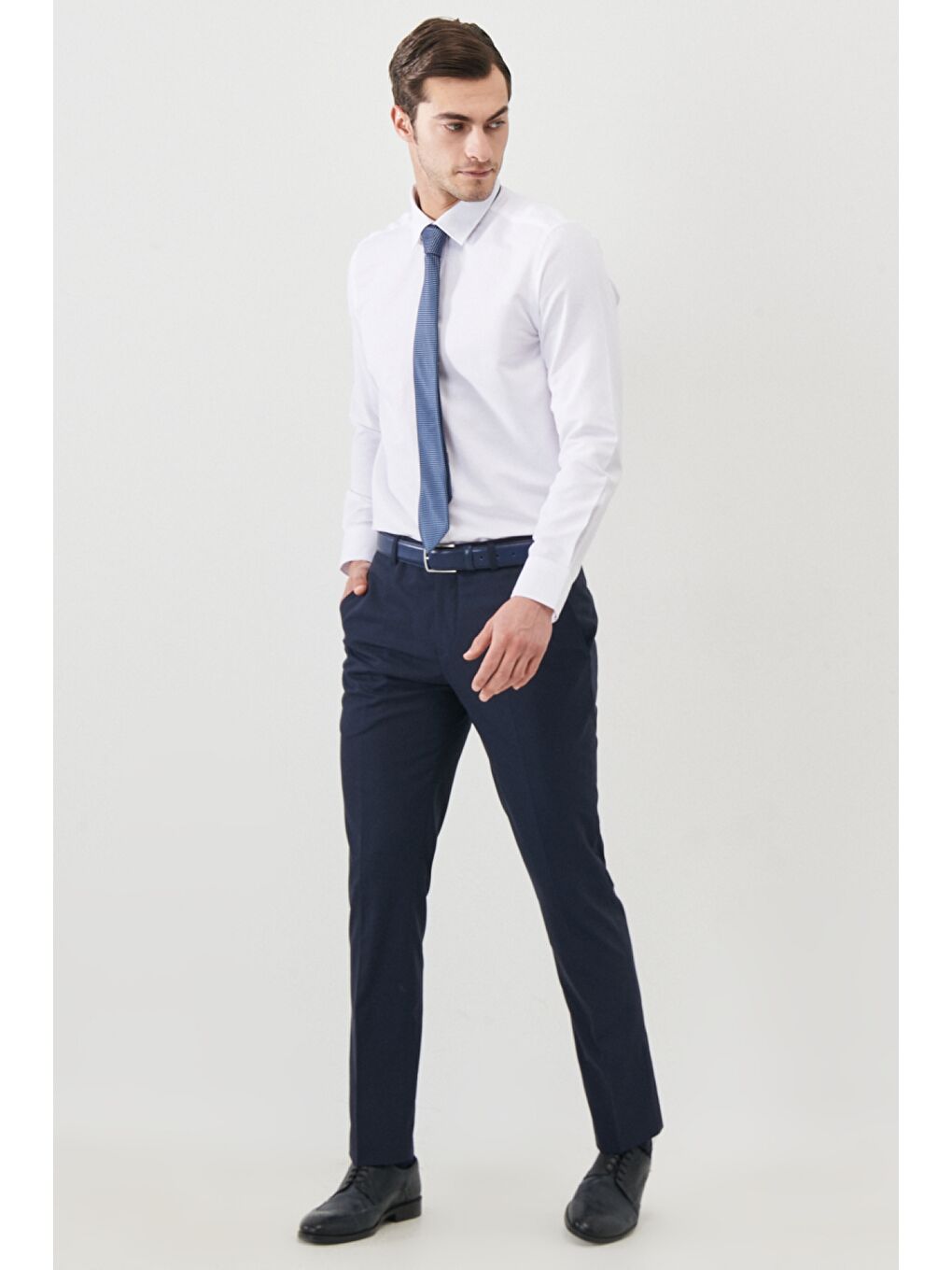 Erkek Lacivert Regular Fit Mono Yaka Nano Takım Elbise-8