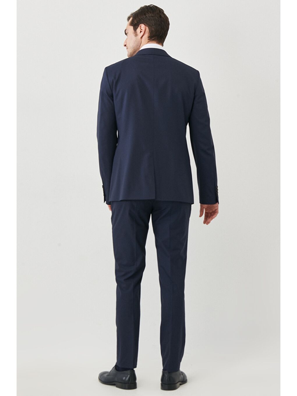 Erkek Lacivert Regular Fit Mono Yaka Nano Takım Elbise-9