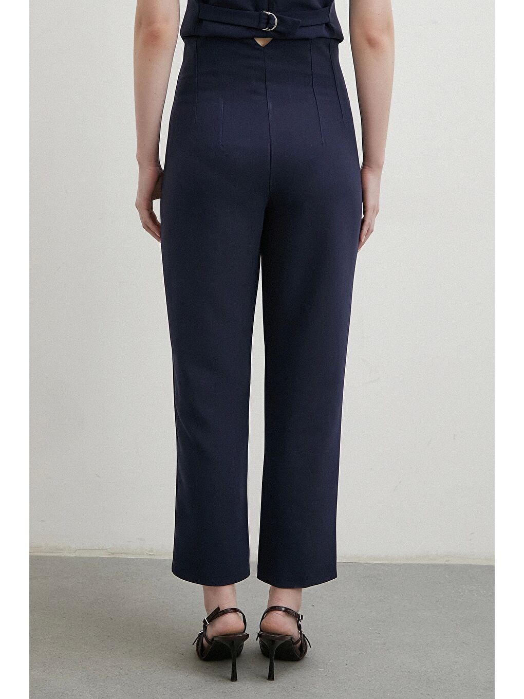 Önü Pensli Skinny Kumaş Pantolon Lacivert-5