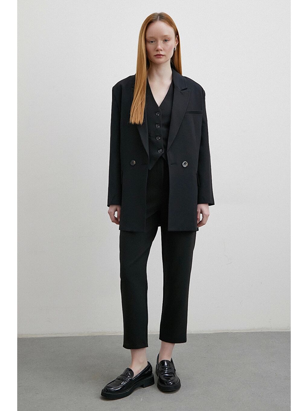 Önü Pensli Skinny Kumaş Pantolon Siyah-1