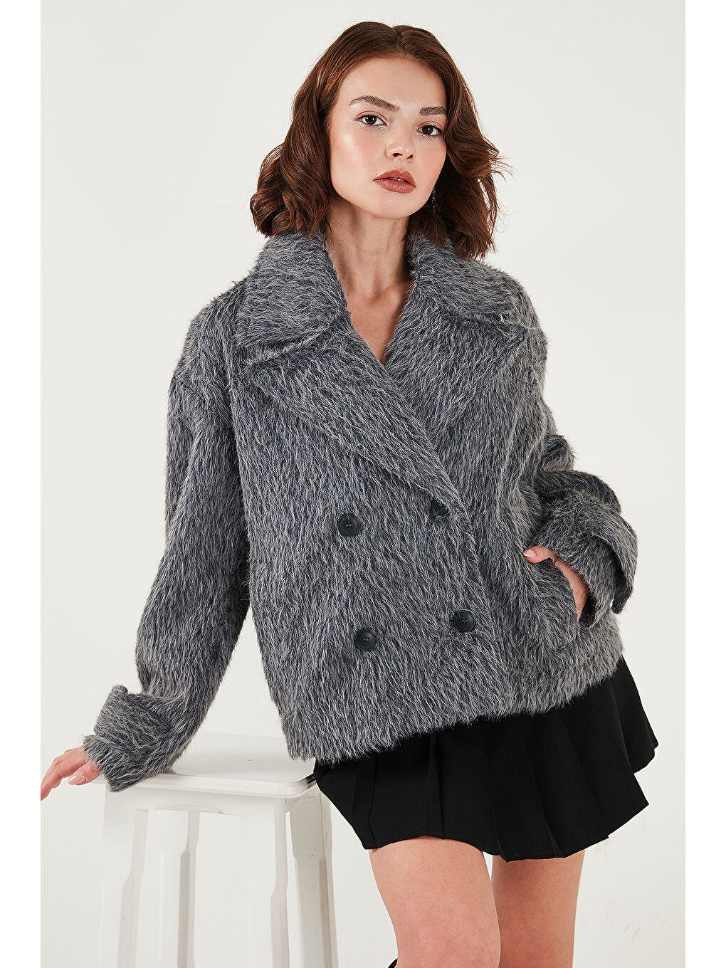 Antrasit Oversize Kruvaze Yaka Yumuşak Tüylü Düğmeli Astarlı Mont 6839659-4