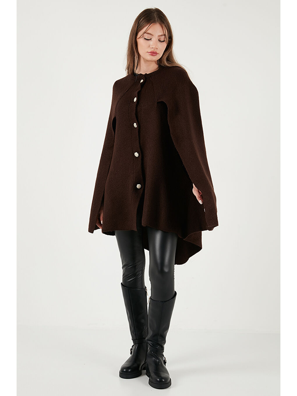 Kahverengi Oversize Fit Bisiklet Yaka Pelerin Kol Düğmeli Kadın Panço 4617015-5