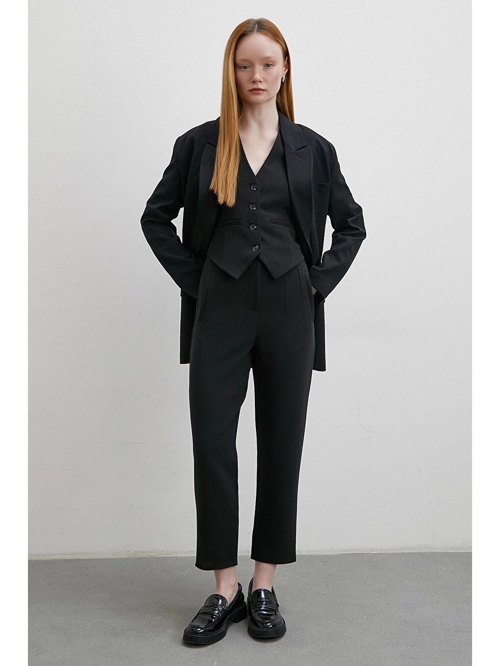 Önü Pensli Skinny Kumaş Pantolon Siyah-2