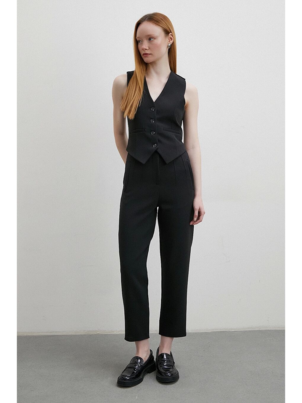 Önü Pensli Skinny Kumaş Pantolon Siyah-3