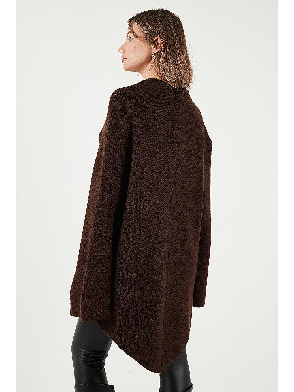 Kahverengi Oversize Fit Bisiklet Yaka Pelerin Kol Düğmeli Kadın Panço 4617015-6