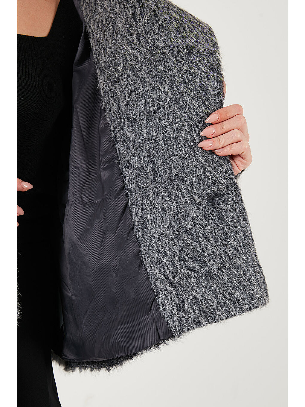 Antrasit Oversize Kruvaze Yaka Yumuşak Tüylü Düğmeli Astarlı Mont 6839659-5