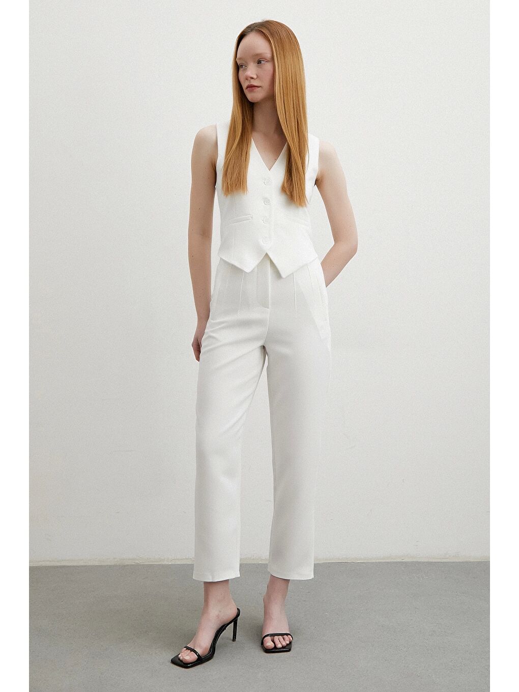 Önü Pensli Skinny Kumaş Pantolon Ekru-2