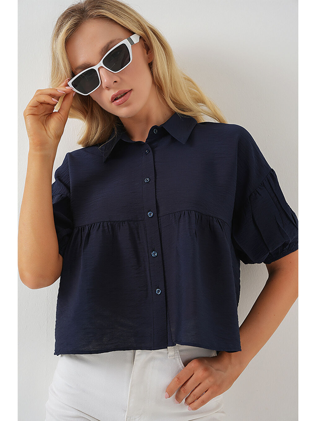 Kadın Kısa Kol Crop Gömlek 20335 - Lacivert-3