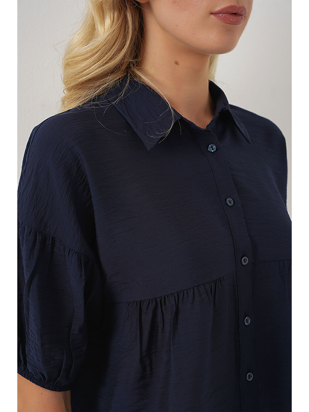 Kadın Kısa Kol Crop Gömlek 20335 - Lacivert-4