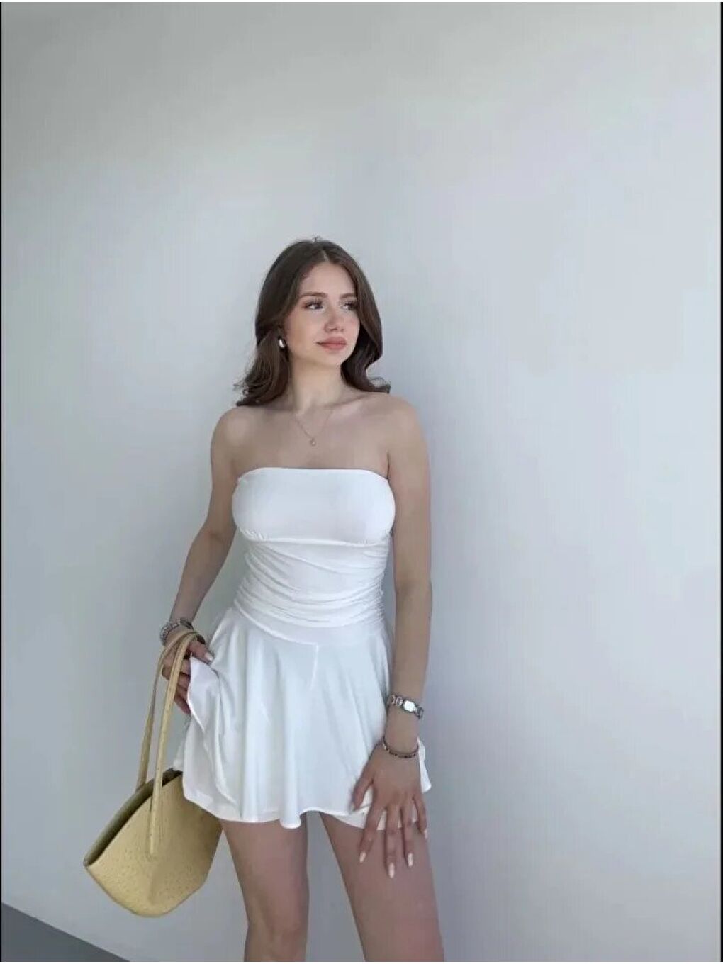 Straplez Mini Etek Görünümlü Şortlu Elbise Büzgülü Yazlık - Beyaz-1