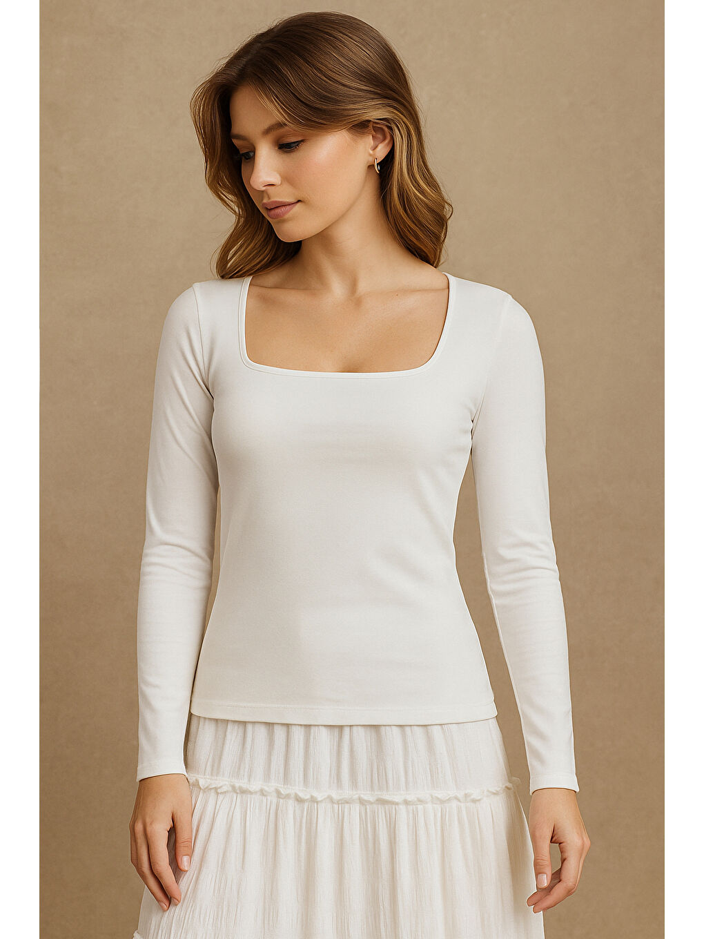 Ekru Pamuklu Slim Fit Kare Yaka Kadın Bluz 25K0019K1-3