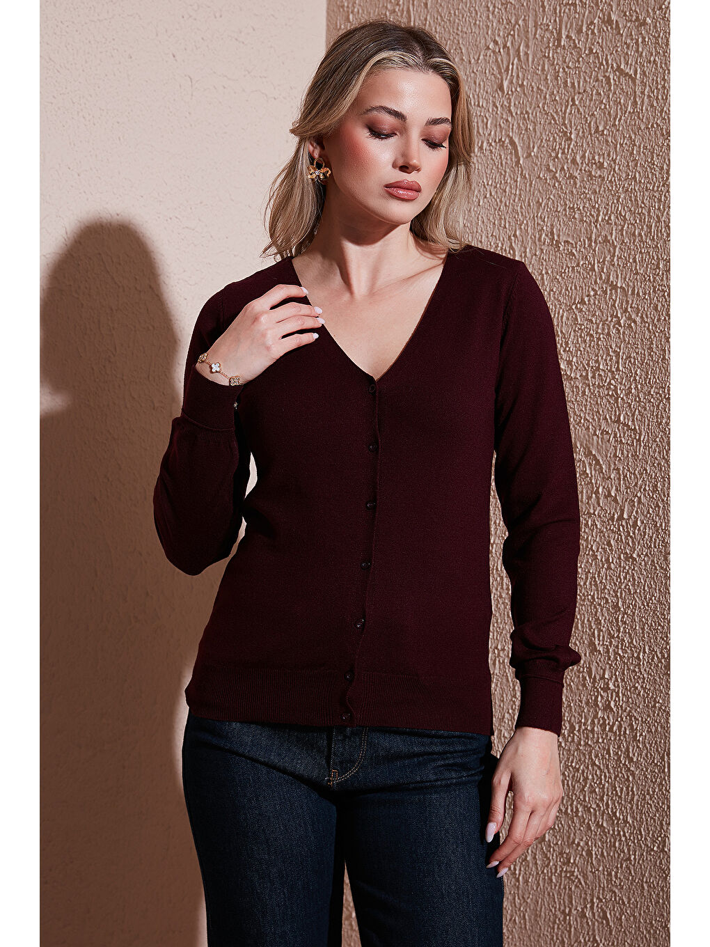 Bordo Regular Fit V Yaka Düğmeli Hırka 25K0781K1-1