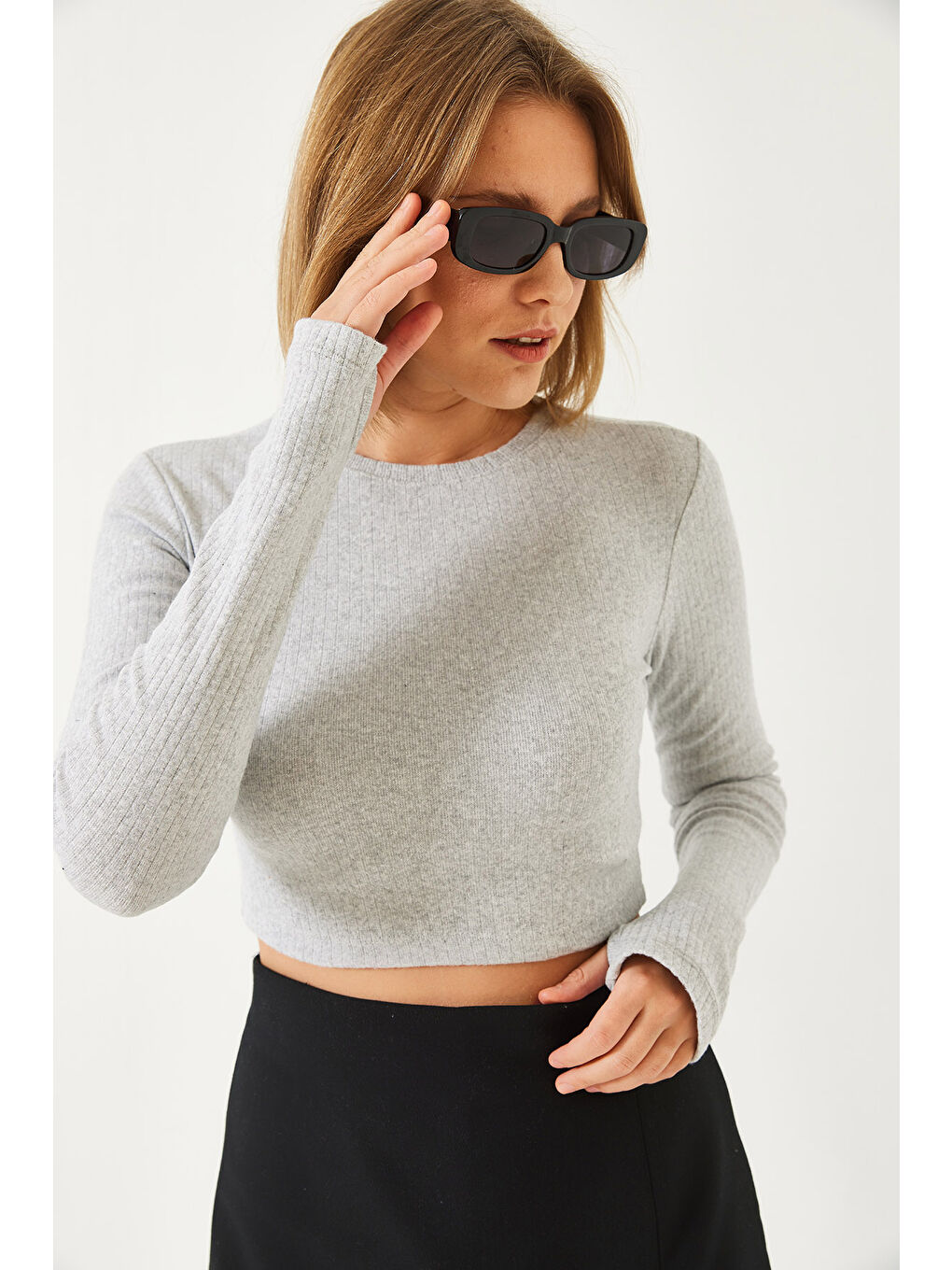 Gri Kadın Parmak Geçirmeli Fitilli Bluz-3