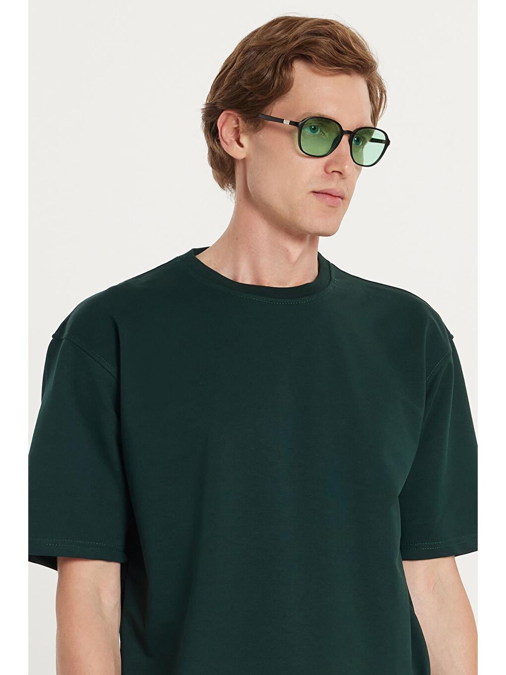 Erkek Standart Fit Normal Kesim Pamuklu Bisiklet Yaka Beli Bağcıklı Yeşil Şort Takım-1