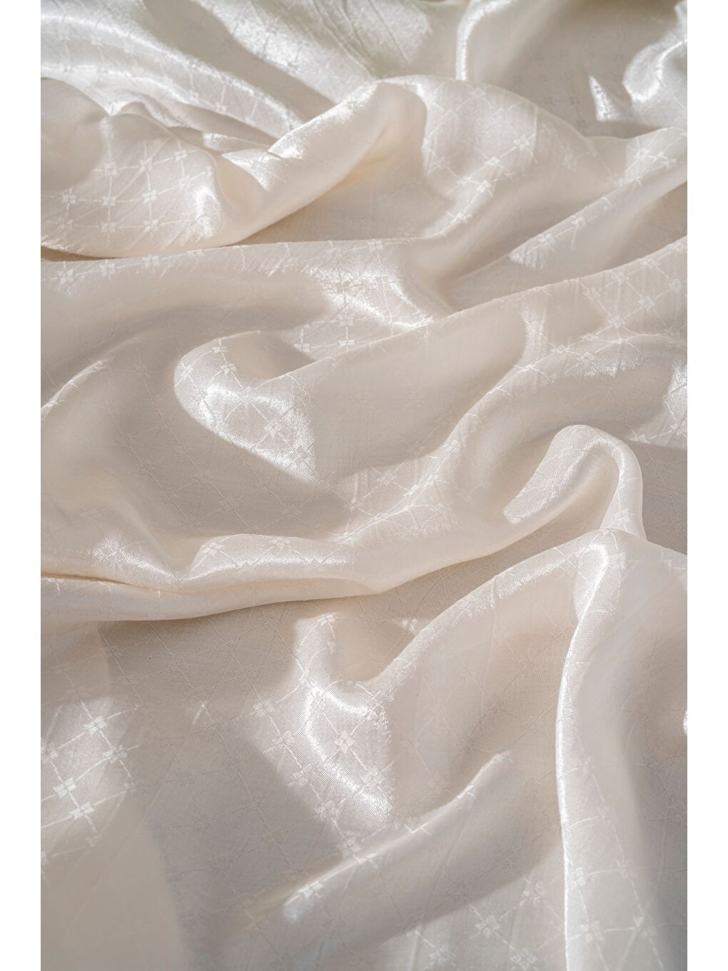 Ekru Kadın Küçük Kareli Modal Floş Şal-1