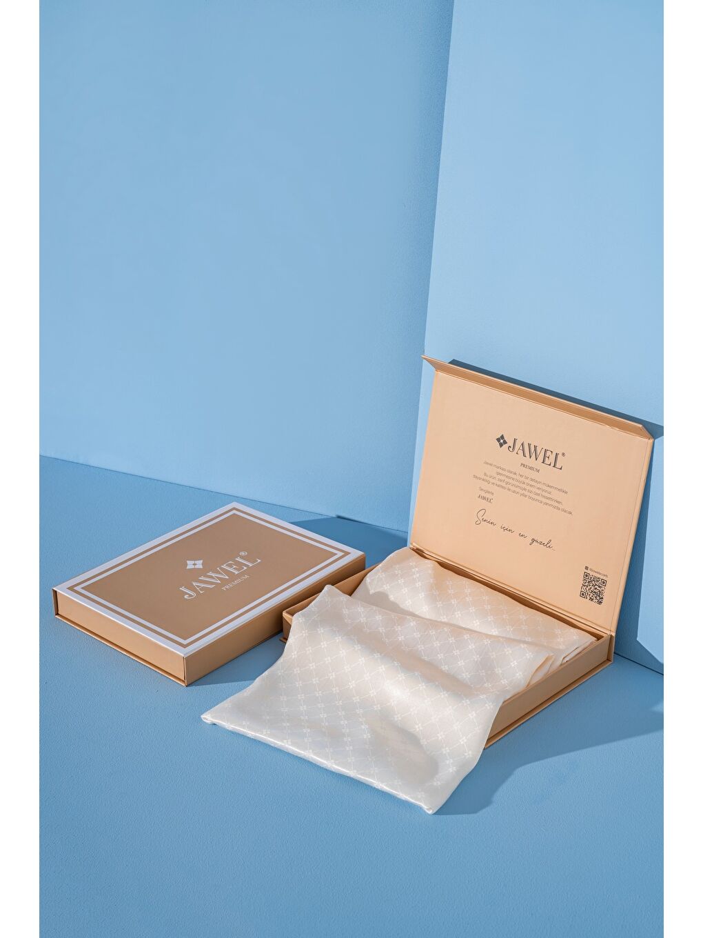 Ekru Kadın Küçük Kareli Modal Floş Şal-2