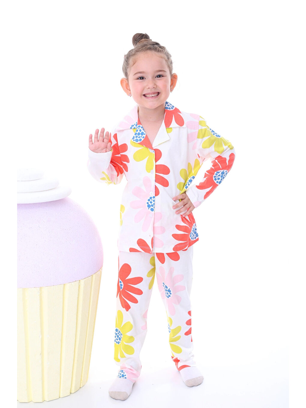Ekru Çiçek Desenli Yakalı Kız Çocuk Pijama Takımı 35201