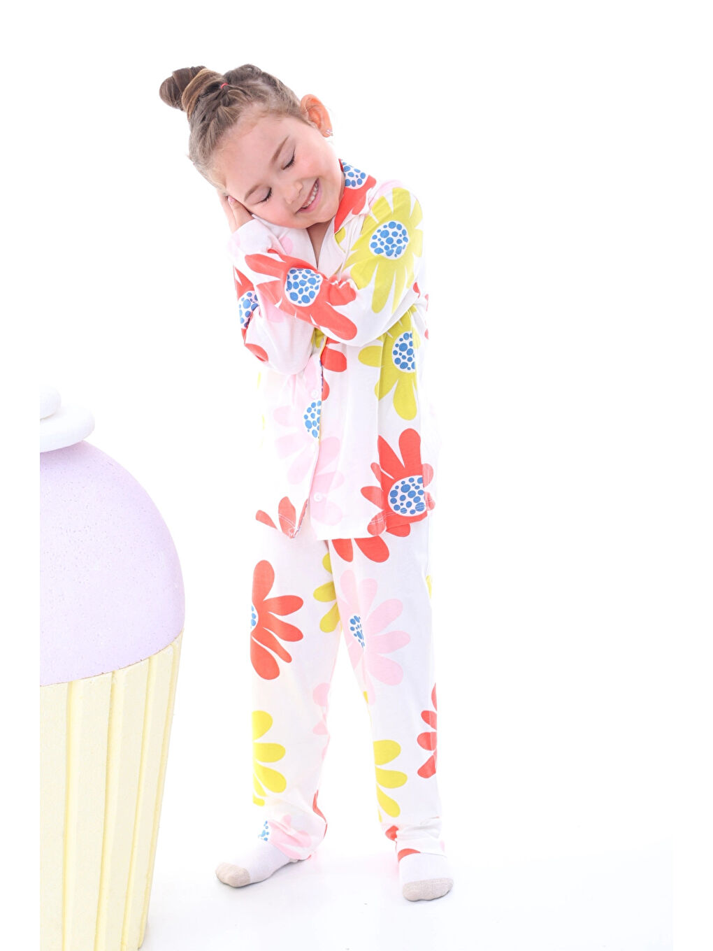 Ekru Çiçek Desenli Yakalı Kız Çocuk Pijama Takımı 35201-3