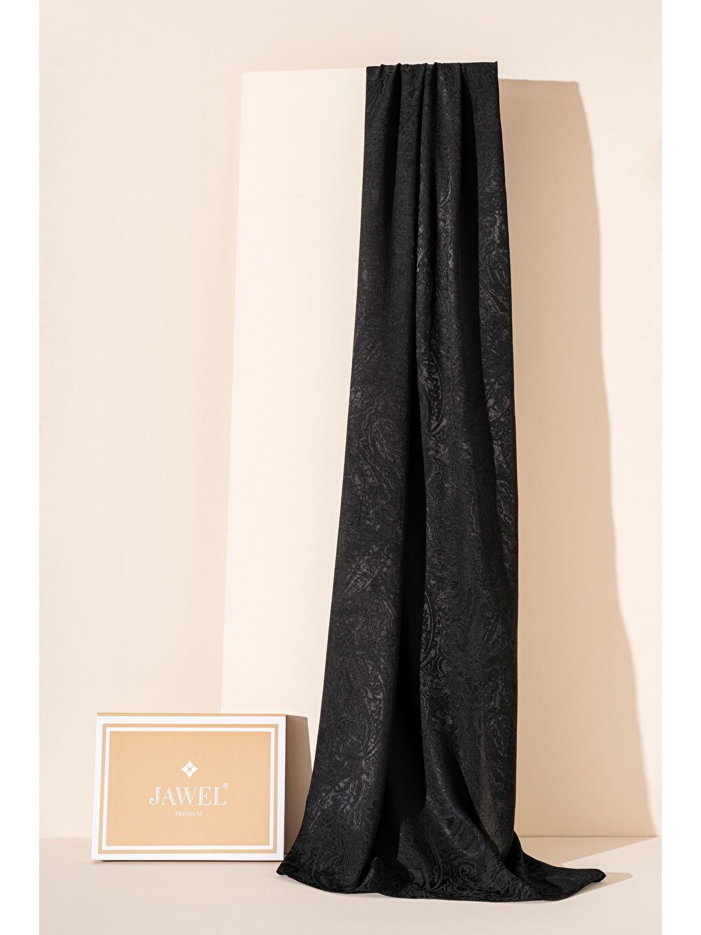 Siyah Kadın Karelya Modal Floş Şal