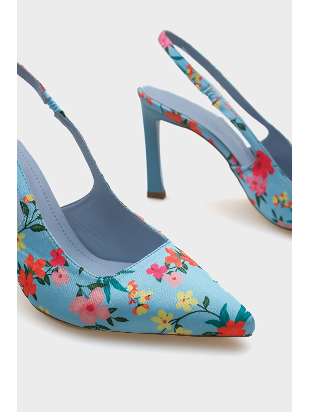 Mavi Rebeca Arkası Açık Sivri Burunlu Yüksek Topuklu Çiçek Desenli Kadın Ayakkabı-3