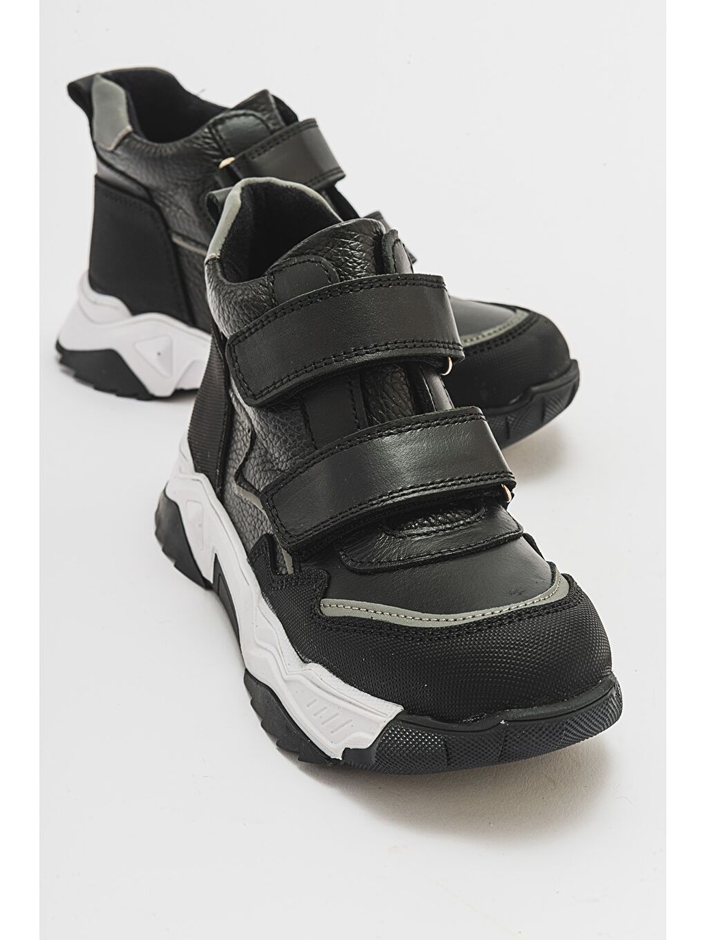 Erkek Çocuk Siyah Hakiki Deri Suya Dayanıklı Günlük Bot