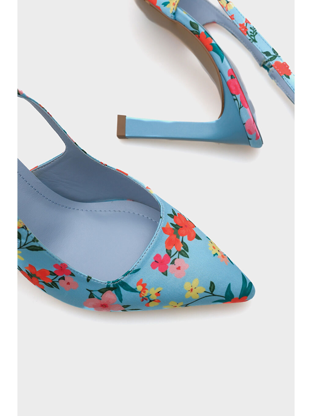 Mavi Rebeca Arkası Açık Sivri Burunlu Yüksek Topuklu Çiçek Desenli Kadın Ayakkabı-4