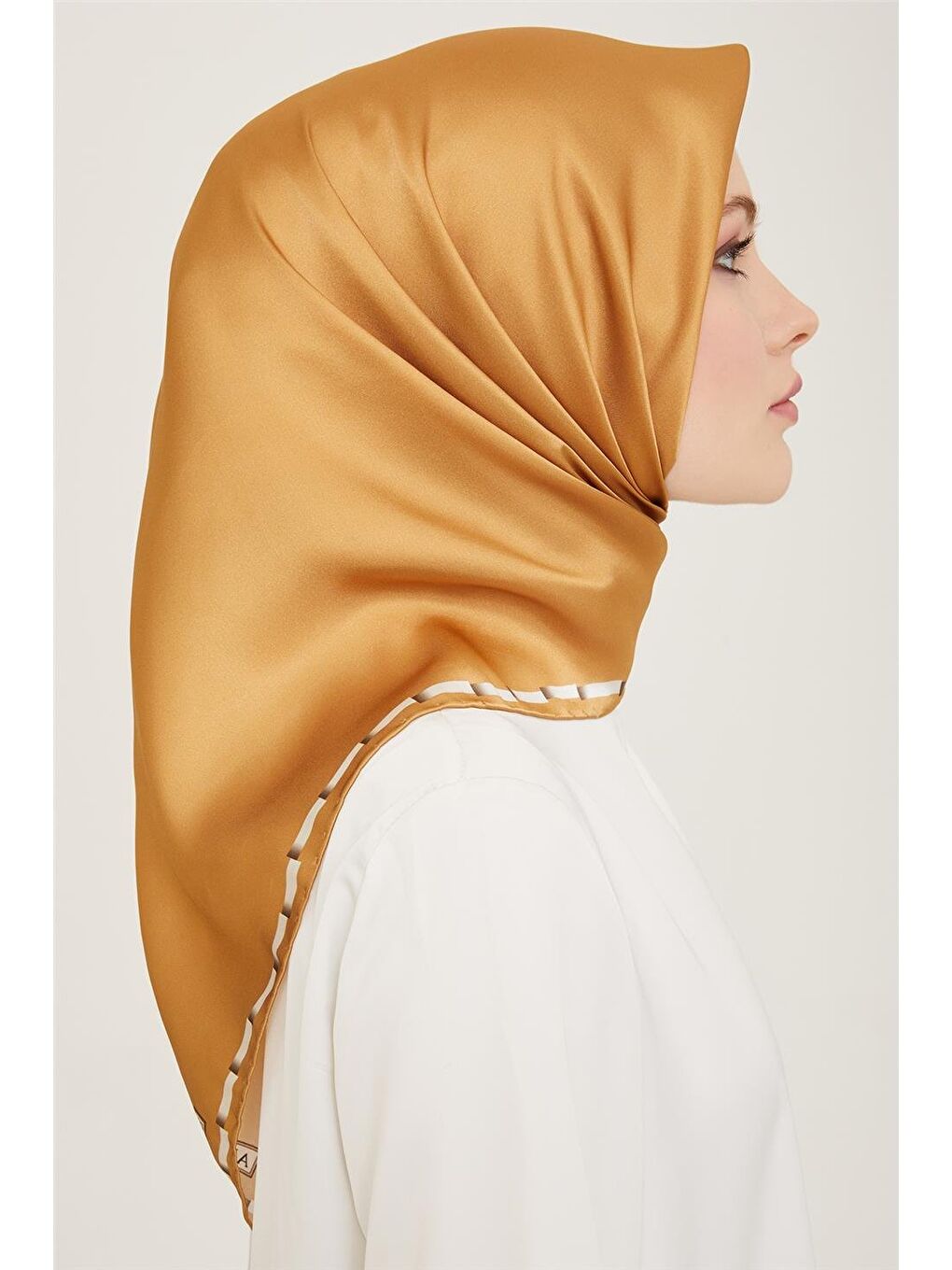 Turuncu Monogram Desenli Sura İpek Eşarp 24Ya9166 85 31-1