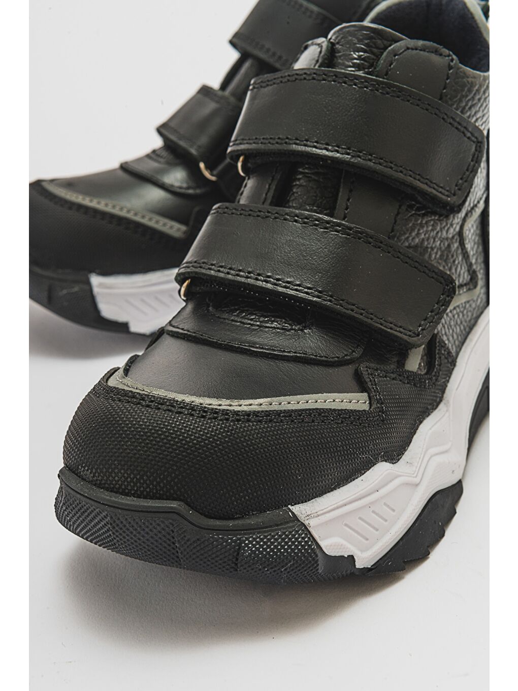 Erkek Çocuk Siyah Hakiki Deri Suya Dayanıklı Günlük Bot-1