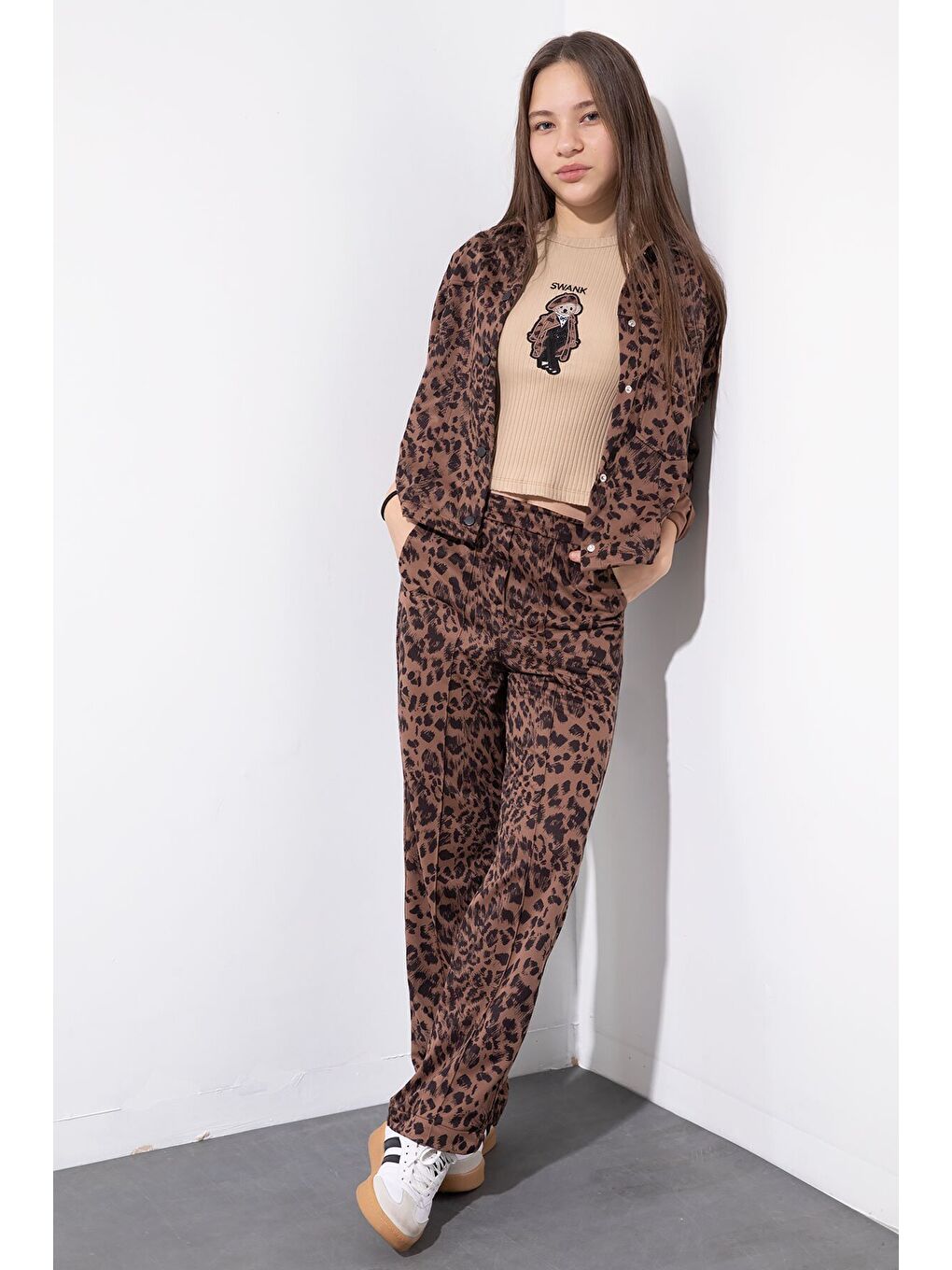 Kahverengi Taba Leopar Desenli Ceketli ve Pantolonlu Kız Çocuk Badili 3lü Takım 23550