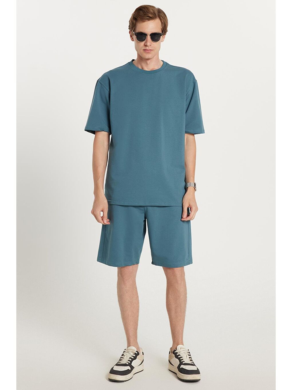 Petrol Erkek Standart Fit Normal Kesim Pamuklu Bisiklet Yaka Beli Bağcıklı İndigo Şort Takım-3