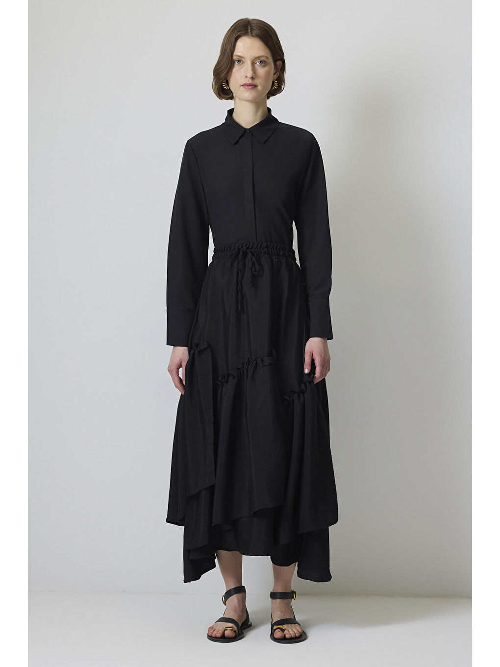 Siyah Fırfır Detaylı Etek