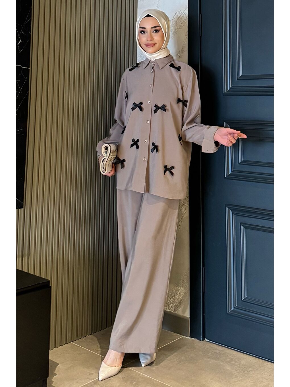 Bej Kadın Fiyonk Detaylı Tesettür Gömlek Pantolon İkili Takım-3