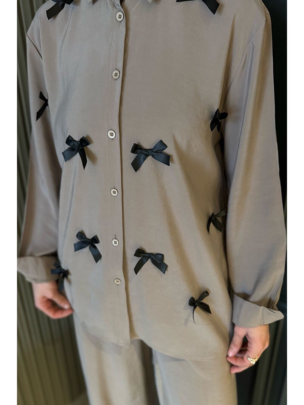 Bej Kadın Fiyonk Detaylı Tesettür Gömlek Pantolon İkili Takım-4