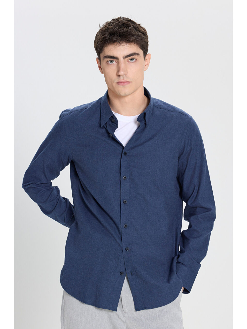 Erkek Lacivert %100 Pamuk Slim Fit Dar Kesim Düğmeli Yaka Flanel Gömlek-2