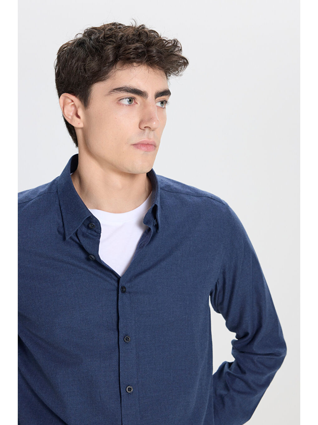 Erkek Lacivert %100 Pamuk Slim Fit Dar Kesim Düğmeli Yaka Flanel Gömlek-3