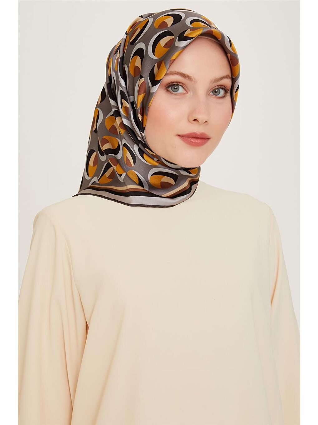 Karışık Geometrik Desenli Twill Saf İpek Eşarp 9219D 36