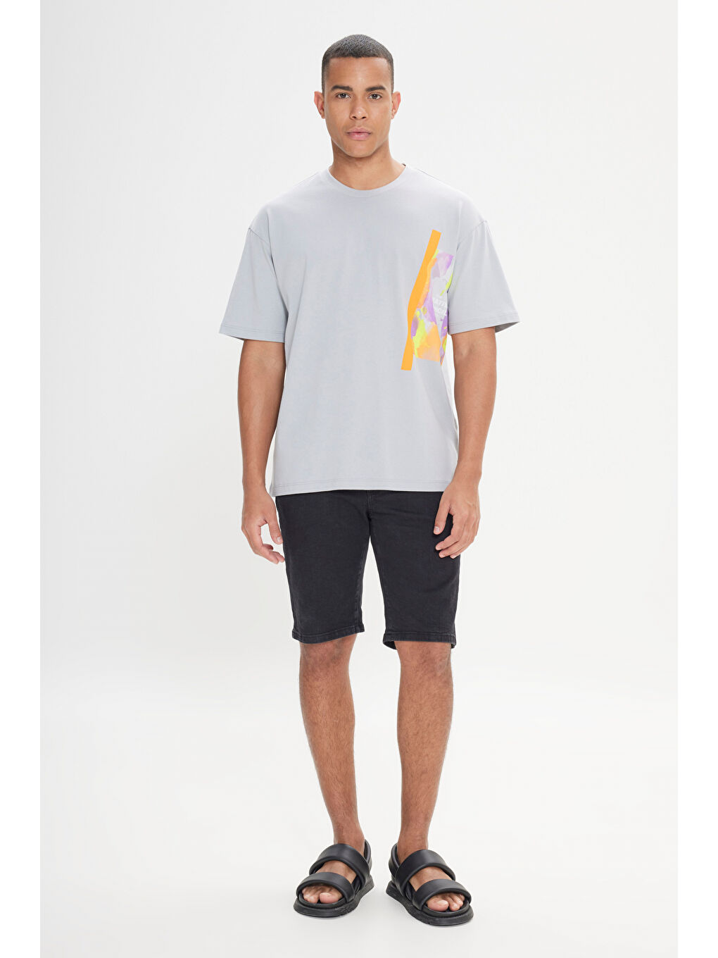 Erkek Gri Loose Fit Bol Kesim %100 Pamuk Yumuşak Dokulu Baskılı Bisiklet Yaka Tişört-1