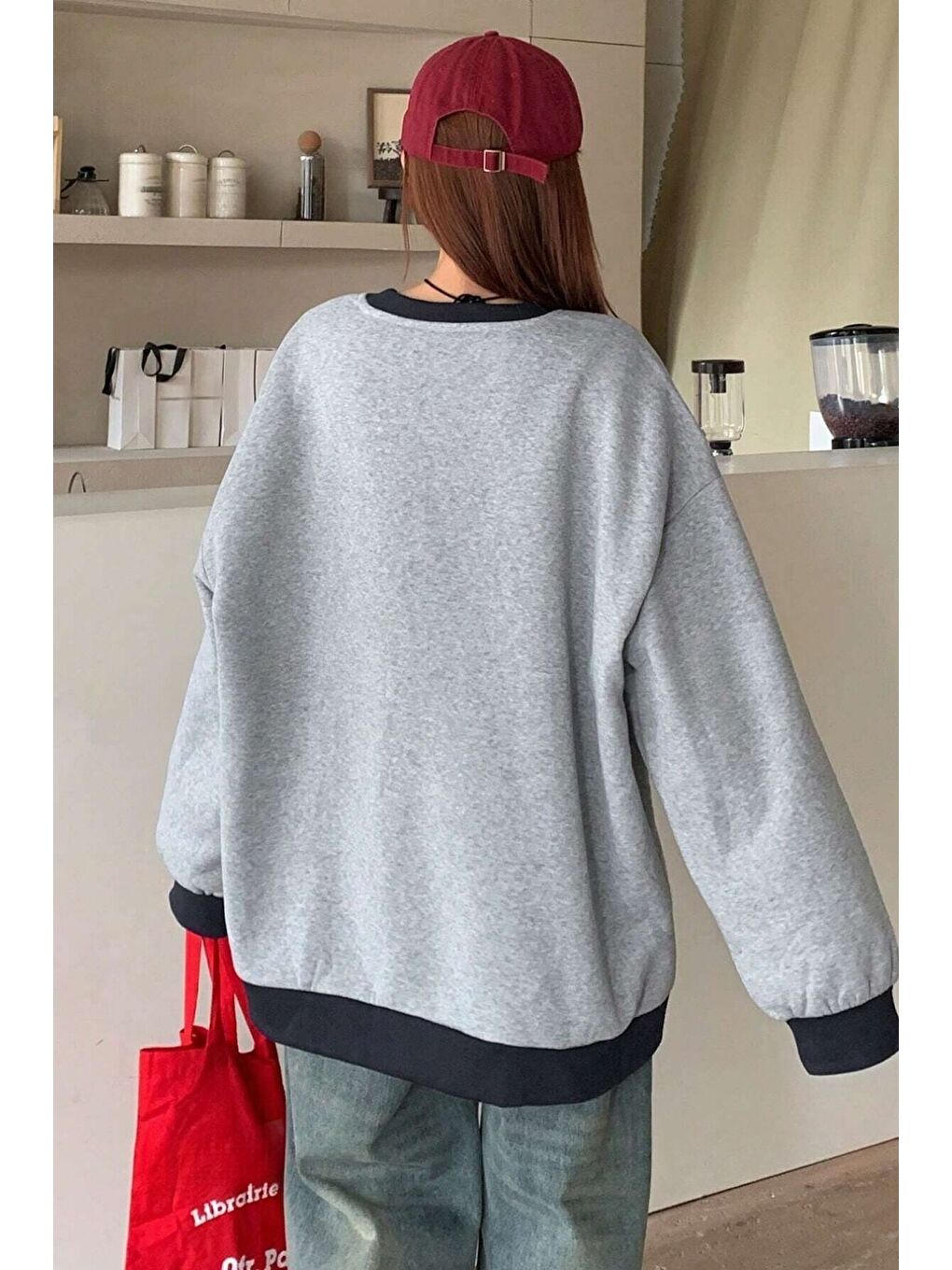 Trendseninle Gri Kadın Gri Yaka Detay Best State Baskılı Bisiklet Yaka Oversize Sweatshirt - 1