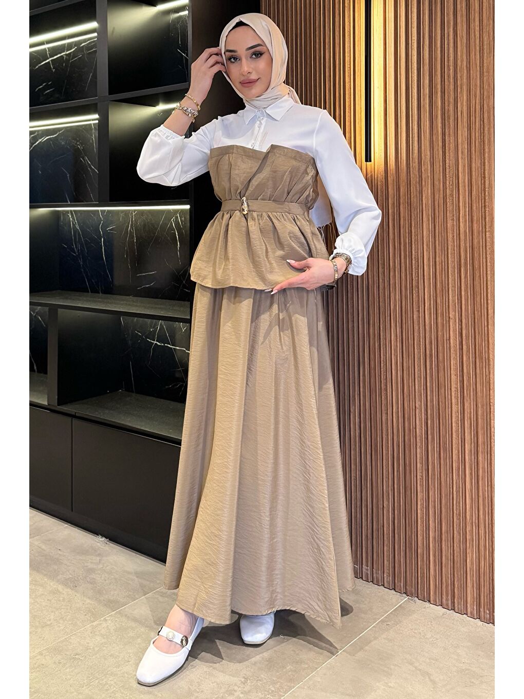 Bej Ön Tokalı Gömlek Garnili Bluz Etek Tesettür İkili Takım-2