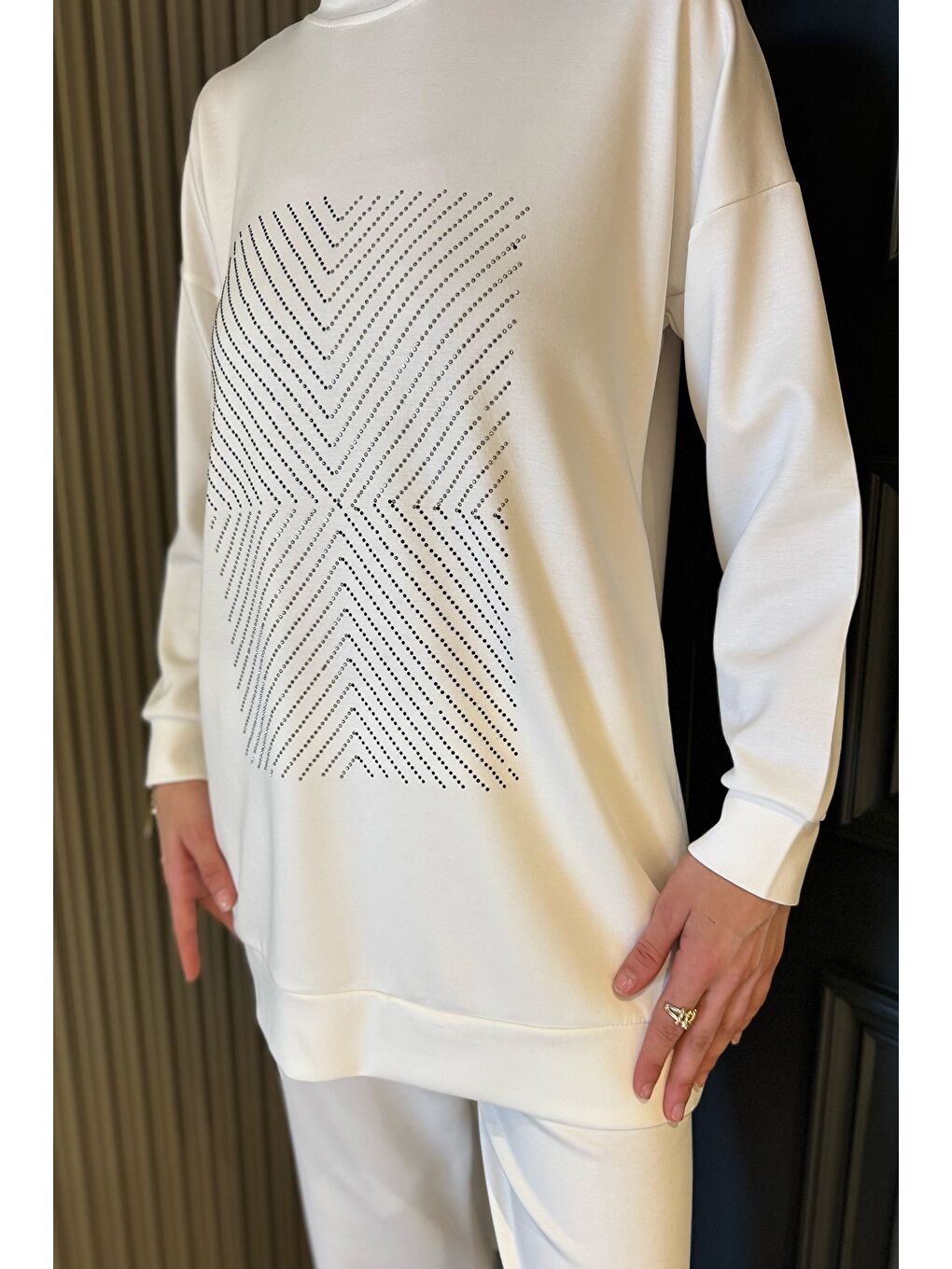 Beyaz Ön Taşlı Bisiklet Yaka Büyük Beden Tesettür Tunik Pantolon İkili Takım-5