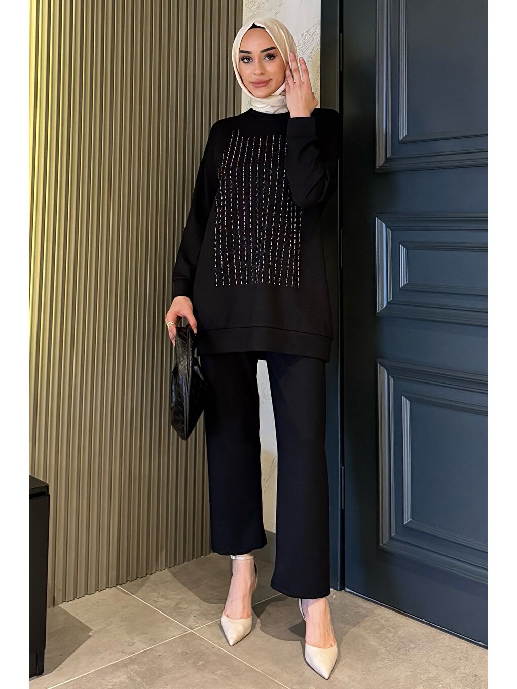 Siyah Bisiklet Yaka Ön Taşlı Büyük Beden Tesettür Tunik Pantolon İkili Takım-2