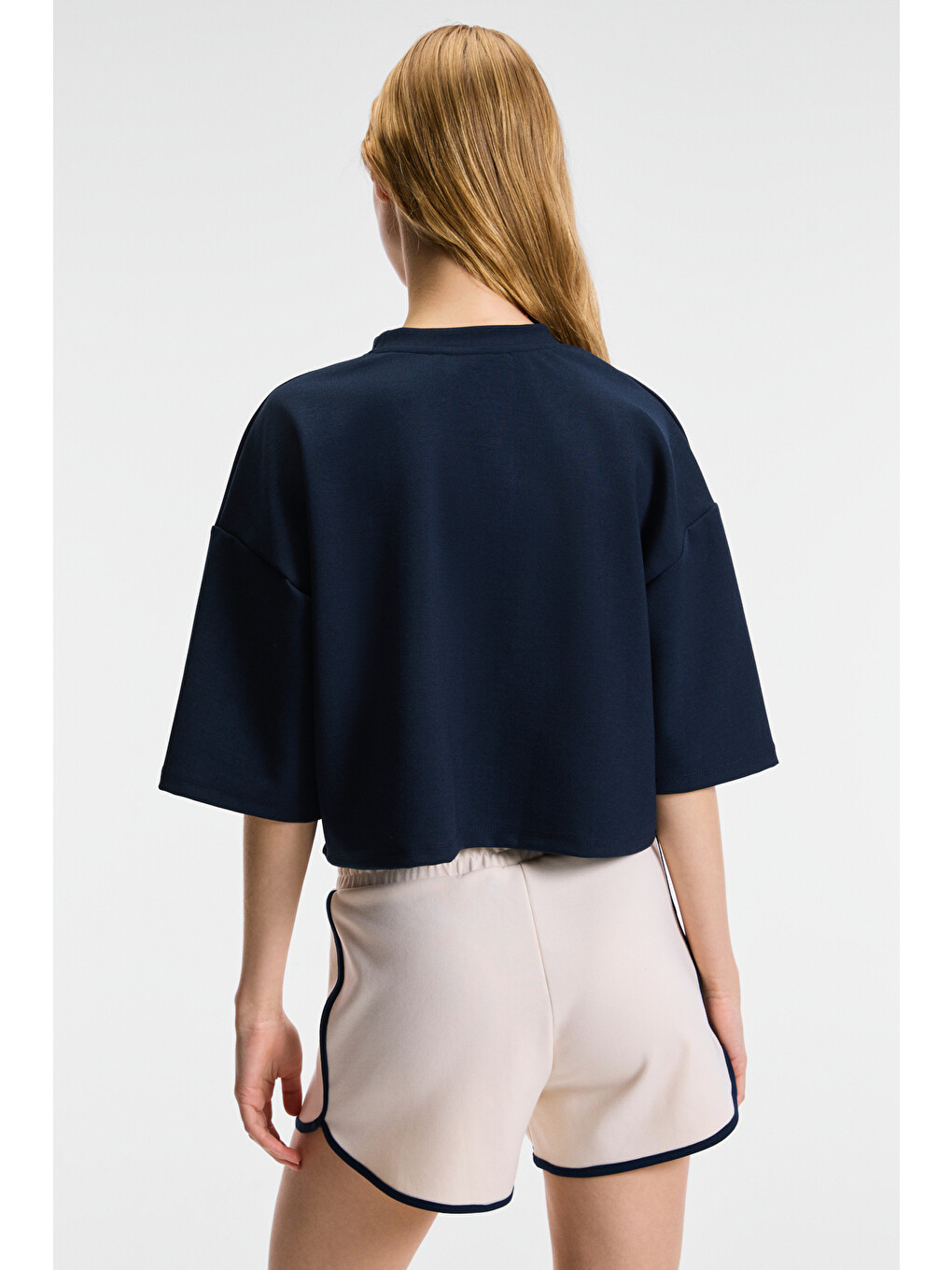 Quara Kadın Esnek Kumaşlı Comfort Fit Bej Şort-5