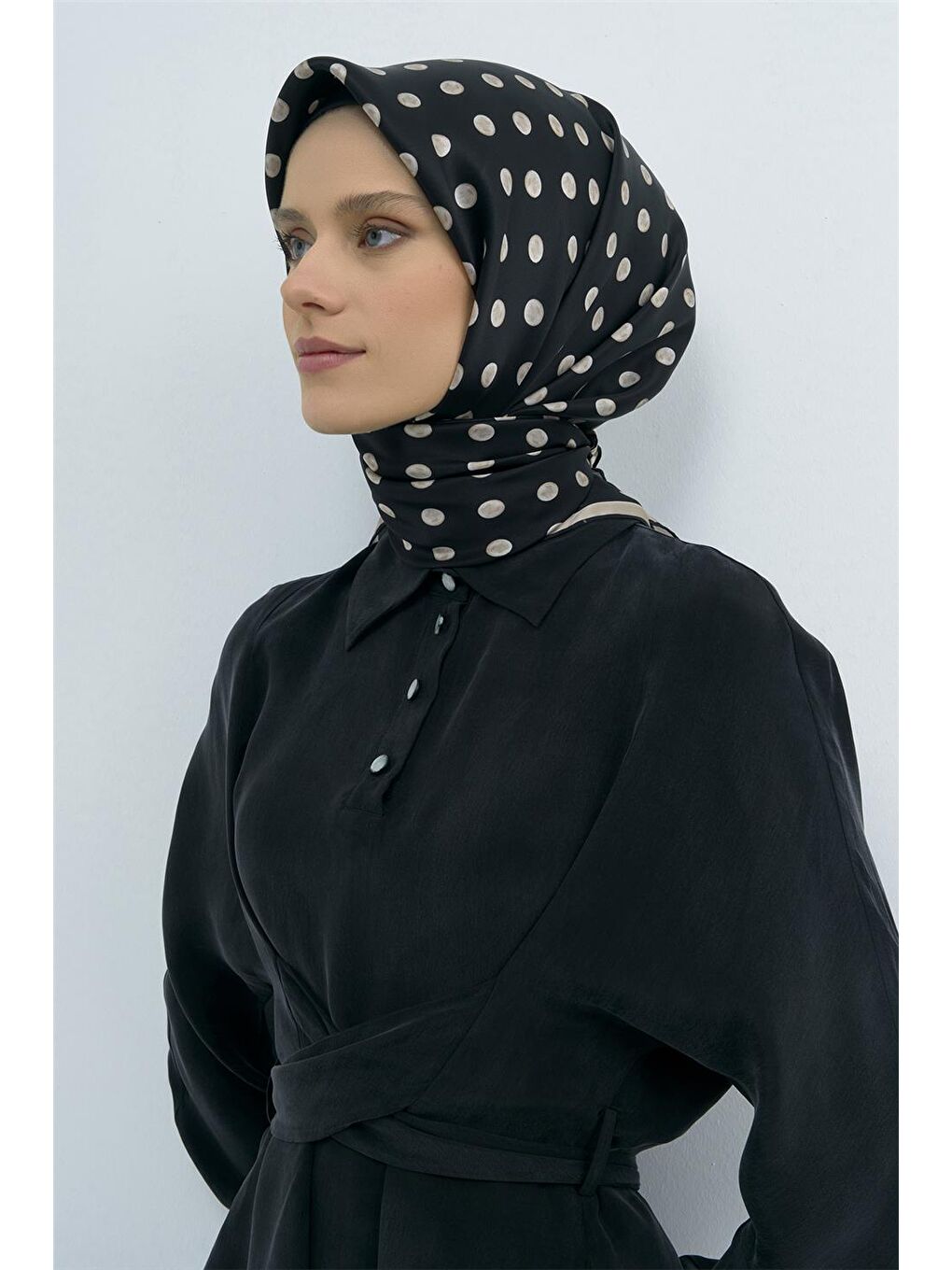 Siyah Saf İpek Twill Eşarp 9544D 01