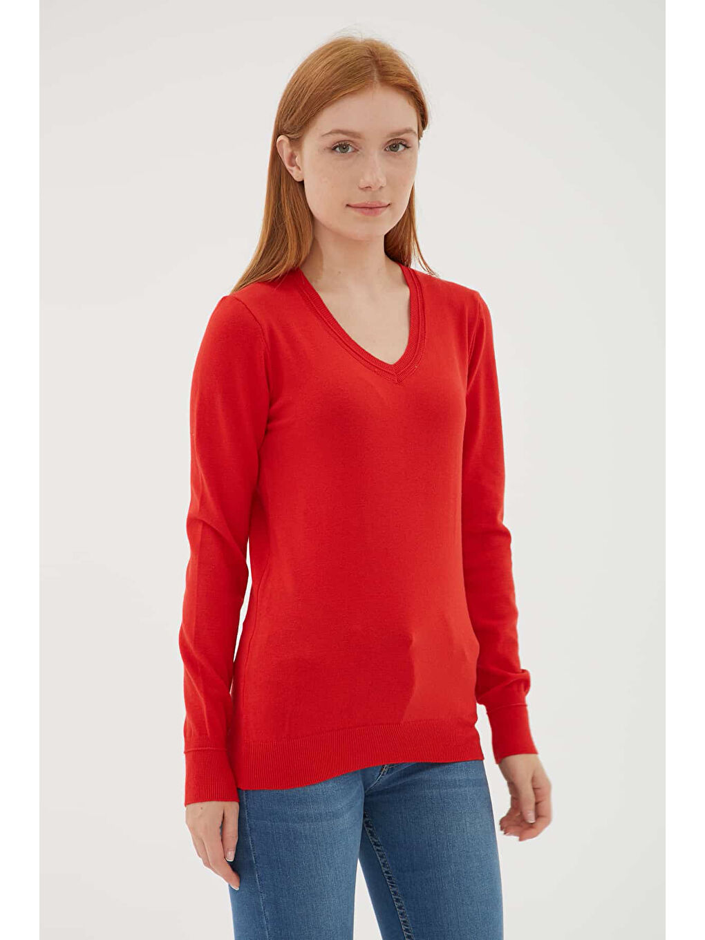 Kırmızı Regular Fit V Yaka Kadın Kazak 25K0778K1-3