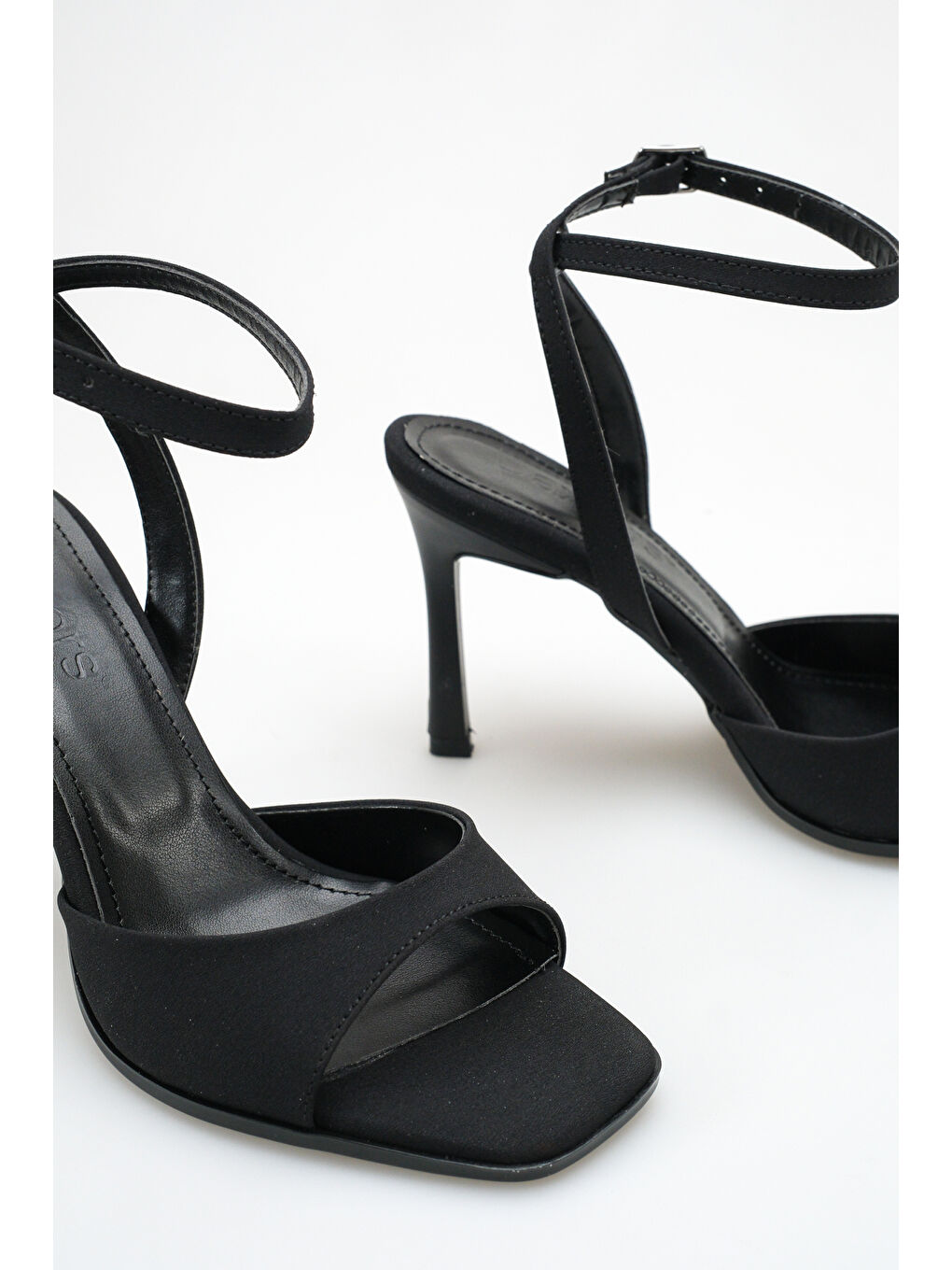 Siyah D8000 Günlük Ortopedik Kadın Klasik Topuklu Ayakkabı-3