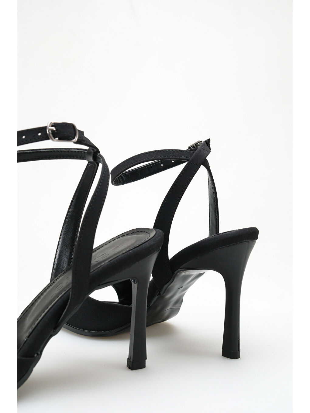 Siyah D8000 Günlük Ortopedik Kadın Klasik Topuklu Ayakkabı-4