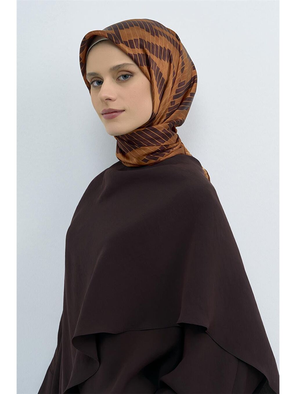 Kahverengi Saf İpek Twill Eşarp 9525D 55-2