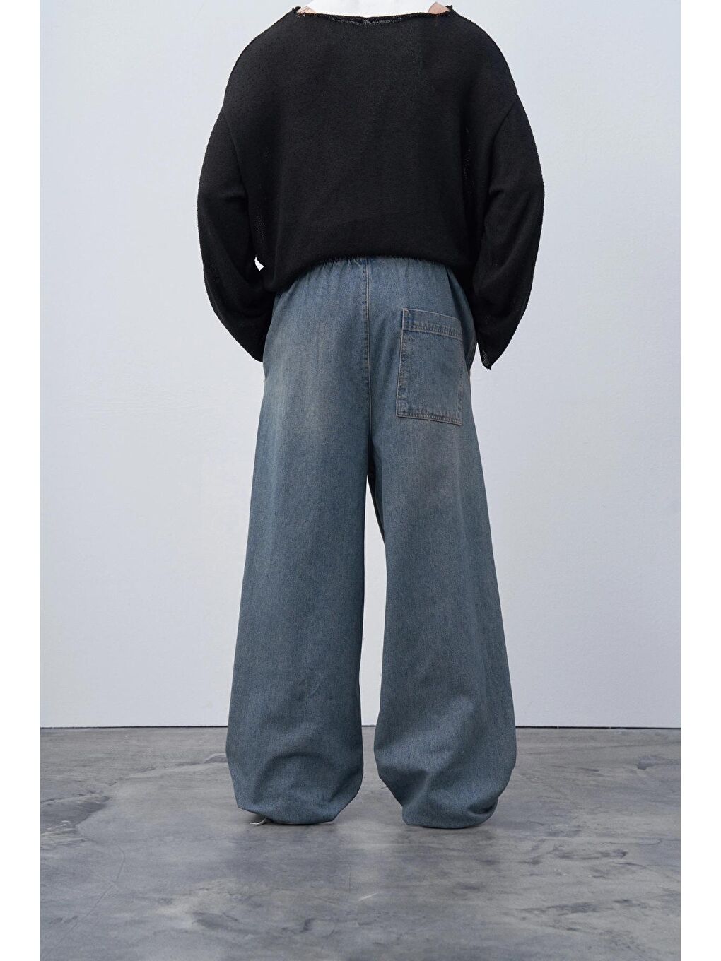 Mavi Yıkamalı Bel ve Paça Lastikli Baggy Jean-4